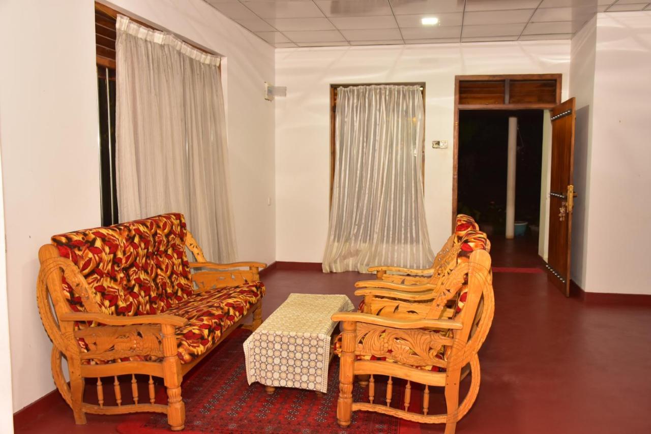 Brookline Safari Resort Udawalawe Kültér fotó